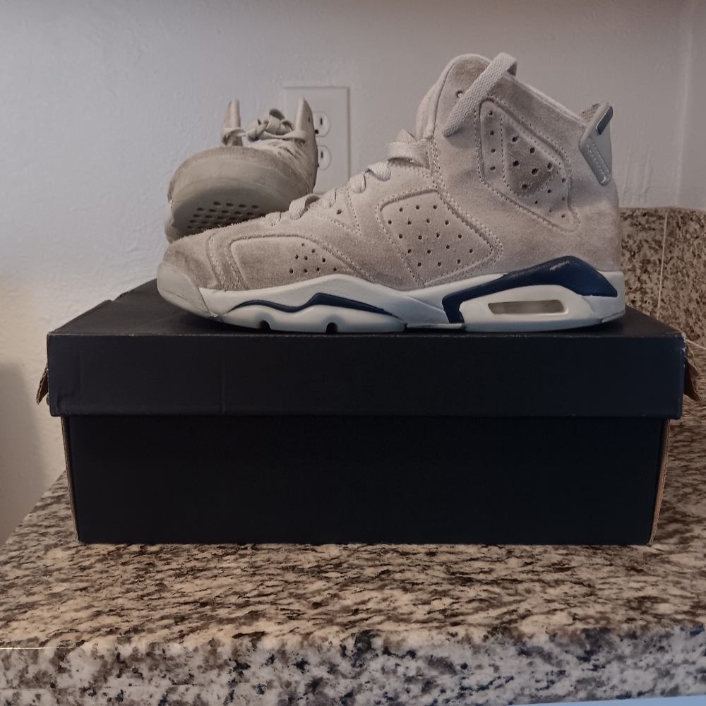Nike Air Jordan Retro 6